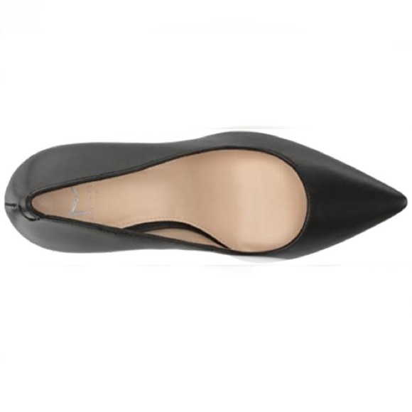 MARC FISHER $150 Women's Black LEATHER Chunky Block Heels Pumps Shoes Size 6 - Picture 4 of 8